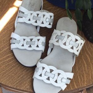 🌿MUNRO Sandals, Never Worn🌿